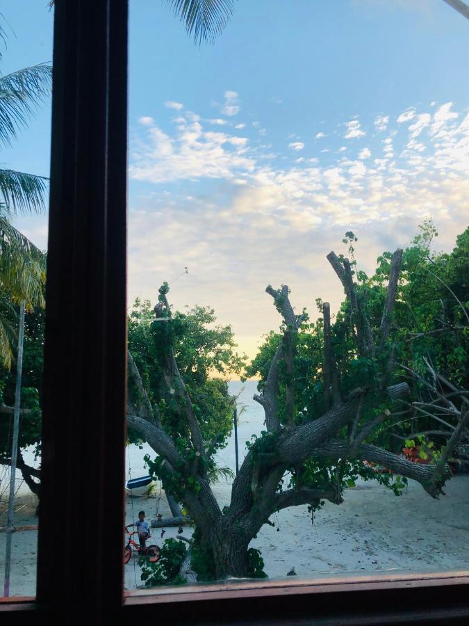 Fulidhoo White MALDIVES